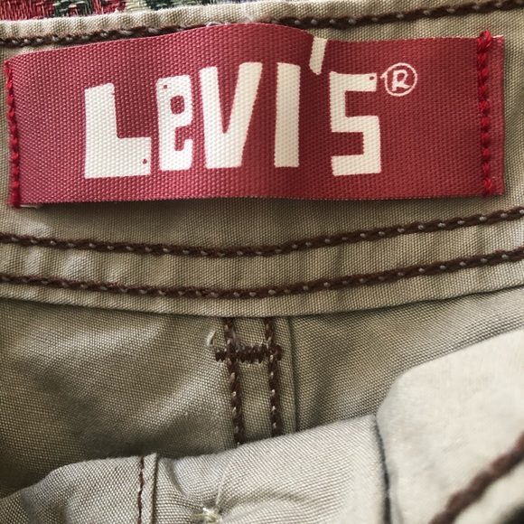 Boys Levi’s khaki cargo shorts - never worn - Picture 5 of 6